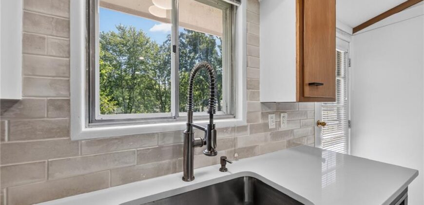 5707 N Highland Avenue, Gladstone, MO 64118