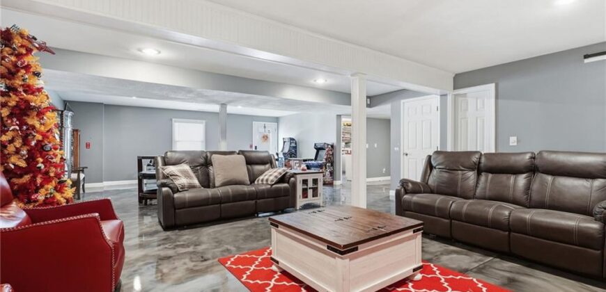1505 NE 102nd Street, Kansas City, MO 64155