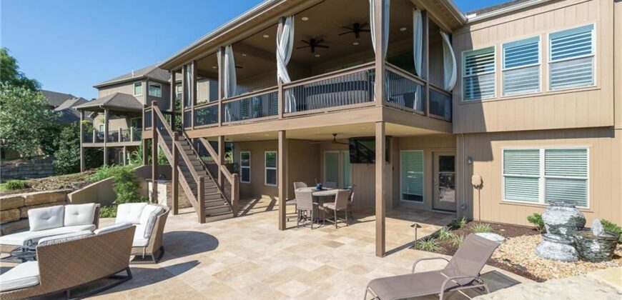 6472 N Whitetail Way, Parkville, MO 64152