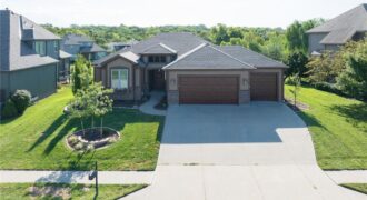 6472 N Whitetail Way, Parkville, MO 64152