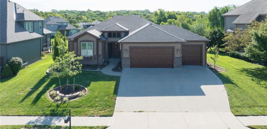 6472 N Whitetail Way, Parkville, MO 64152