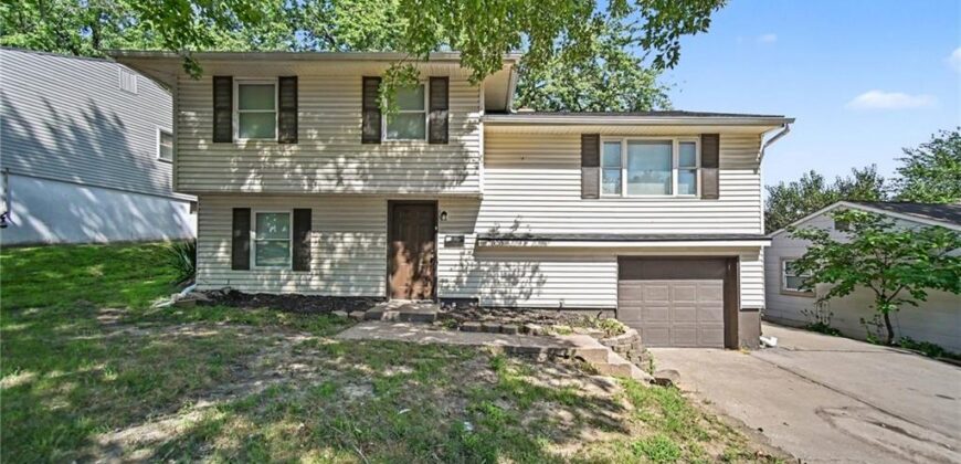 7820 NE San Rafael Drive, Kansas City, MO 64119