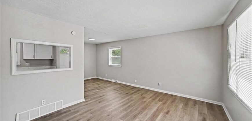 7820 NE San Rafael Drive, Kansas City, MO 64119
