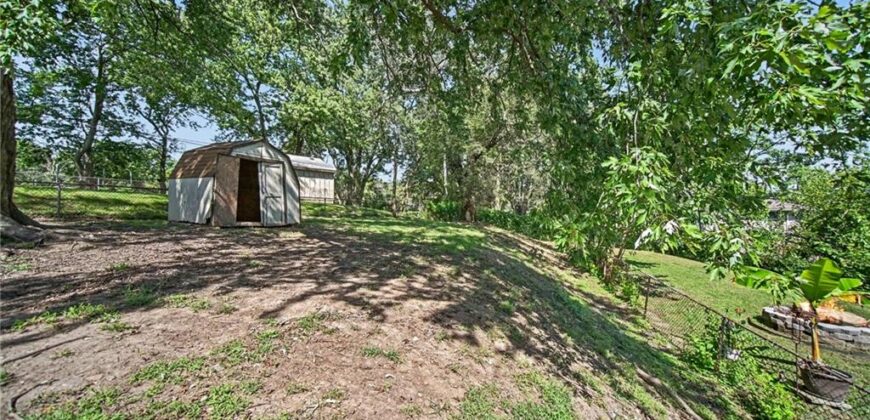 7820 NE San Rafael Drive, Kansas City, MO 64119