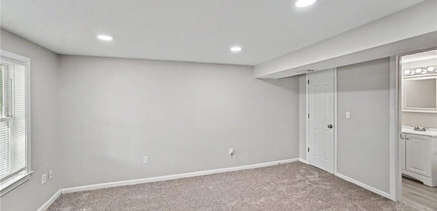 7820 NE San Rafael Drive, Kansas City, MO 64119