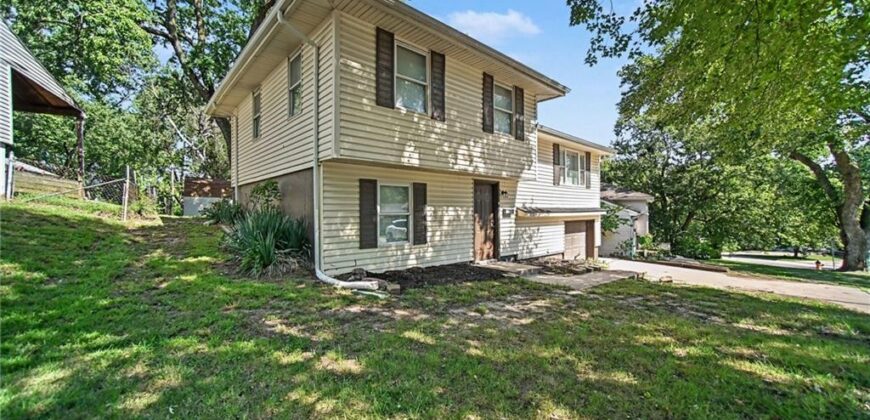 7820 NE San Rafael Drive, Kansas City, MO 64119