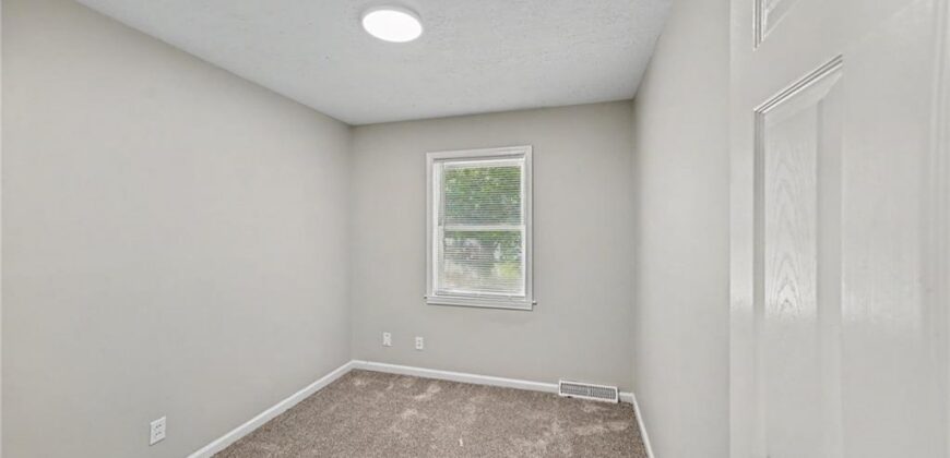 7820 NE San Rafael Drive, Kansas City, MO 64119