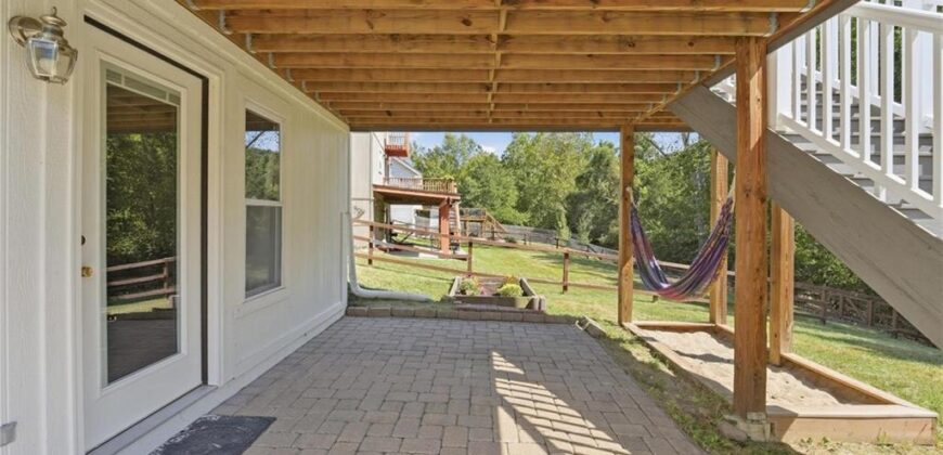 6122 N Coventry Avenue, Kansas City, MO 64151