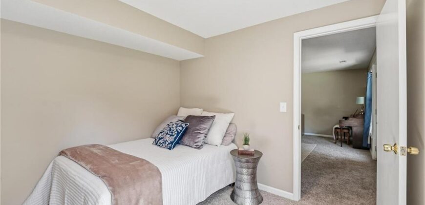 6122 N Coventry Avenue, Kansas City, MO 64151