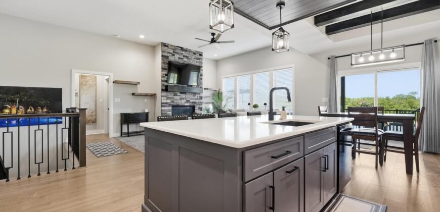 11730 N Laurel Avenue, Kansas City, MO 64157