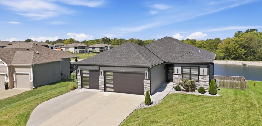 11730 N Laurel Avenue, Kansas City, MO 64157