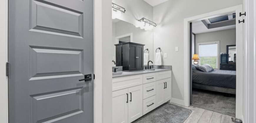 11730 N Laurel Avenue, Kansas City, MO 64157