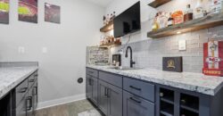 11730 N Laurel Avenue, Kansas City, MO 64157