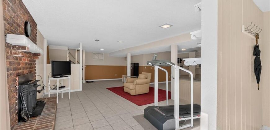 15007 Northern Hills Drive, Holt, MO 64068
