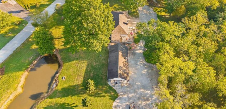 15007 Northern Hills Drive, Holt, MO 64068