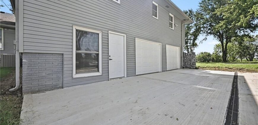 12223 Hills Road, Kearney, MO 64060
