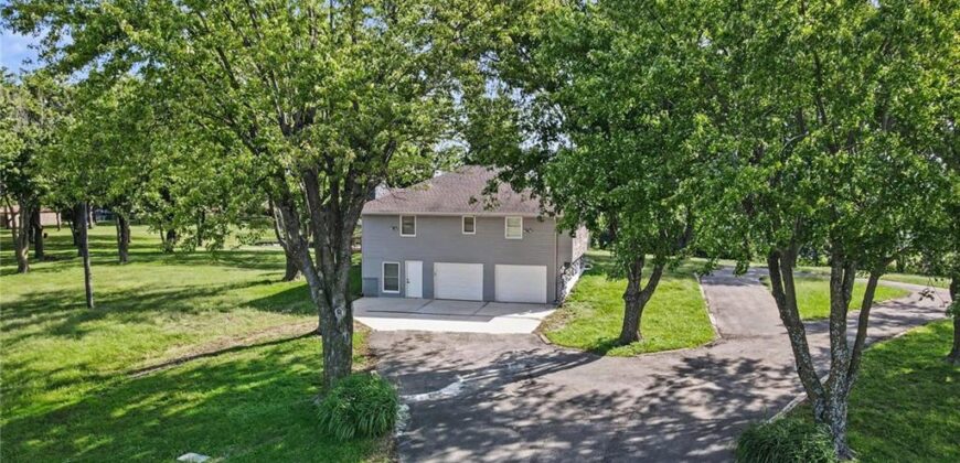 12223 Hills Road, Kearney, MO 64060