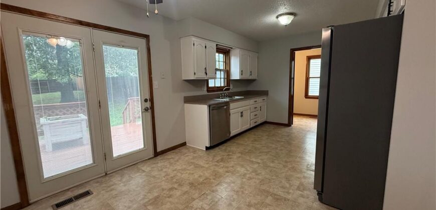 4201 NW 64th Place, Kansas City, MO 64151