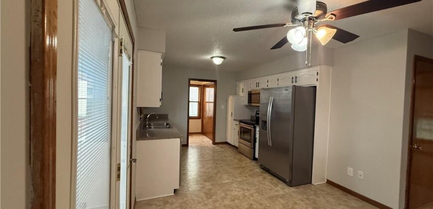 4201 NW 64th Place, Kansas City, MO 64151