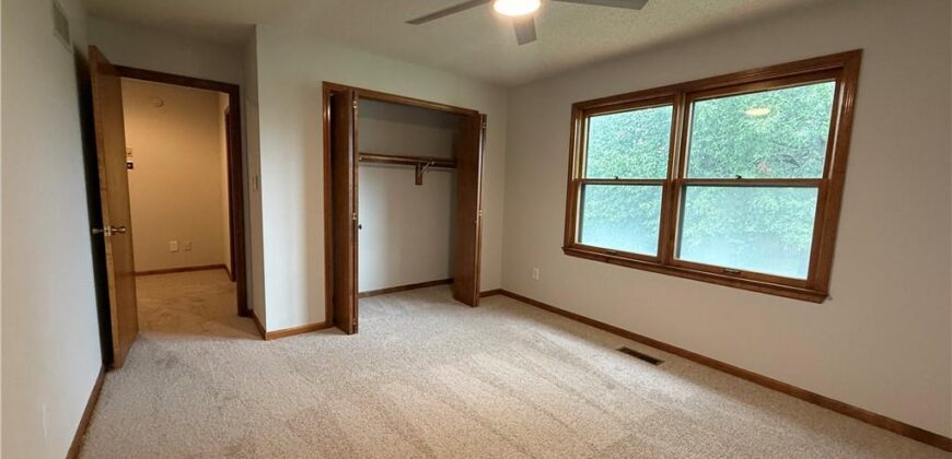 4201 NW 64th Place, Kansas City, MO 64151