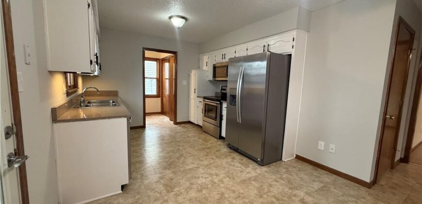 4201 NW 64th Place, Kansas City, MO 64151