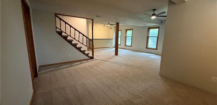 4201 NW 64th Place, Kansas City, MO 64151