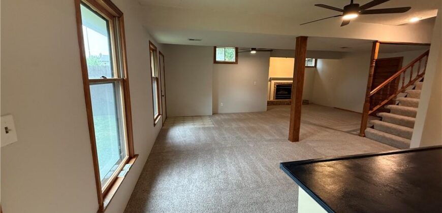 4201 NW 64th Place, Kansas City, MO 64151
