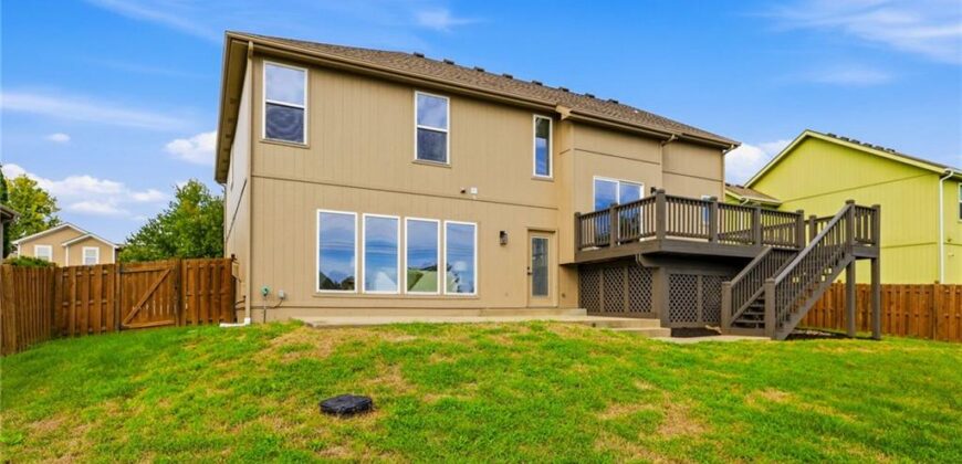 1603 NE 180th Terrace, Smithville, MO 64089