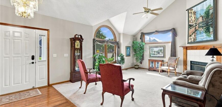 6726 N Charleston Drive, Kansas City, MO 64119