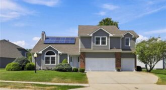 6726 N Charleston Drive, Kansas City, MO 64119