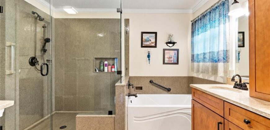 6726 N Charleston Drive, Kansas City, MO 64119