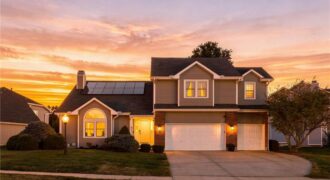6726 N Charleston Drive, Kansas City, MO 64119