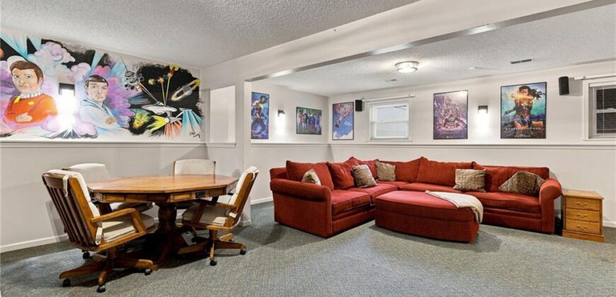6726 N Charleston Drive, Kansas City, MO 64119
