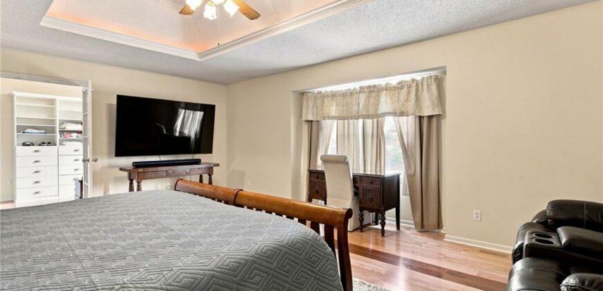 6726 N Charleston Drive, Kansas City, MO 64119