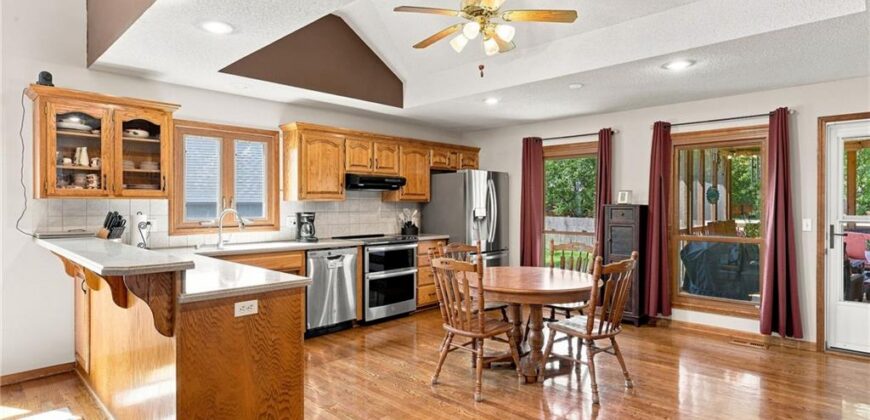 6726 N Charleston Drive, Kansas City, MO 64119