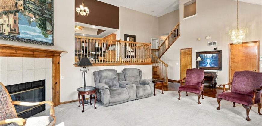 6726 N Charleston Drive, Kansas City, MO 64119