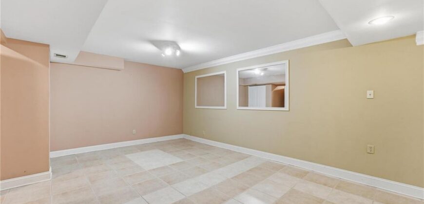 5528 NW Verlin Drive, Kansas City, MO 64152