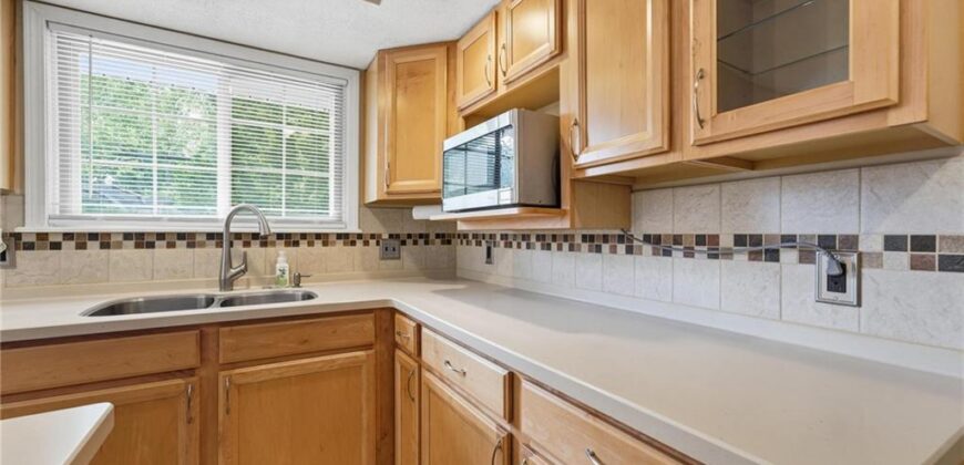 5528 NW Verlin Drive, Kansas City, MO 64152