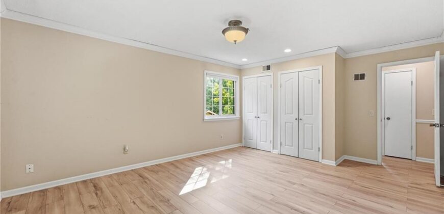 5528 NW Verlin Drive, Kansas City, MO 64152