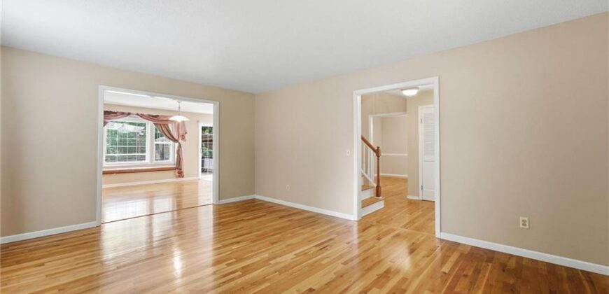 5528 NW Verlin Drive, Kansas City, MO 64152