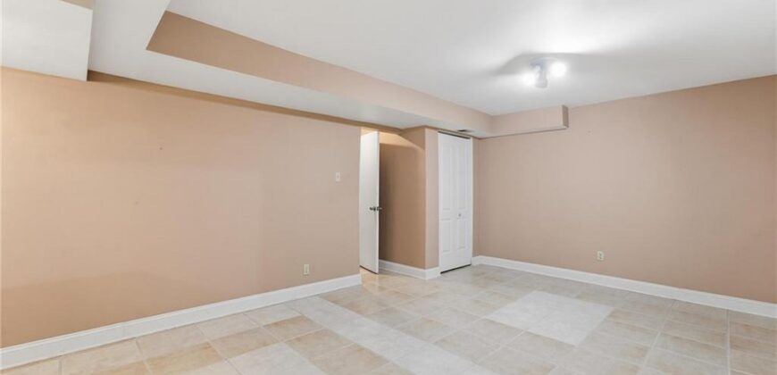 5528 NW Verlin Drive, Kansas City, MO 64152