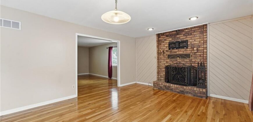 5528 NW Verlin Drive, Kansas City, MO 64152