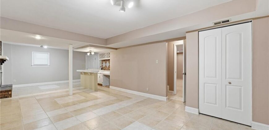 5528 NW Verlin Drive, Kansas City, MO 64152
