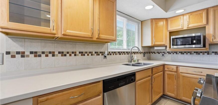 5528 NW Verlin Drive, Kansas City, MO 64152
