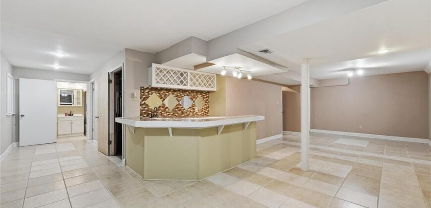 5528 NW Verlin Drive, Kansas City, MO 64152