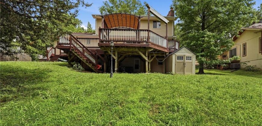 5528 NW Verlin Drive, Kansas City, MO 64152