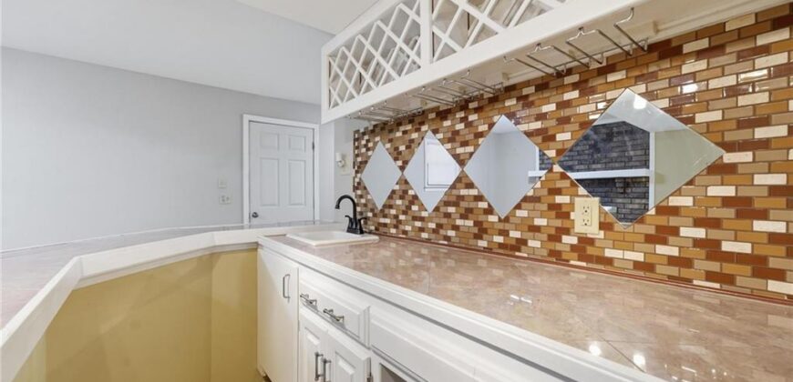 5528 NW Verlin Drive, Kansas City, MO 64152
