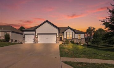2209 Greenfield Court, Kearney, MO 64060