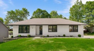 5908 NW Harris Drive, Kansas City, MO 64152