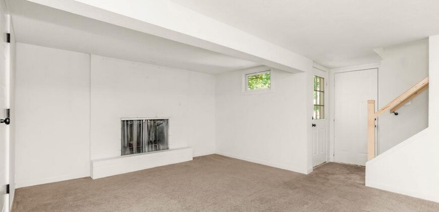 5908 NW Harris Drive, Kansas City, MO 64152